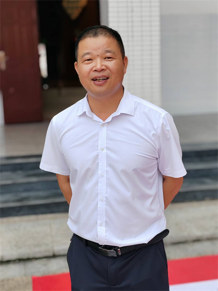1731372106129829.jpg 副校长-陈文优.jpg